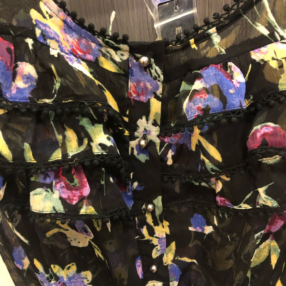 NWT Express cinched waist sleeveless blouse, sz M - Picture 5 of 8